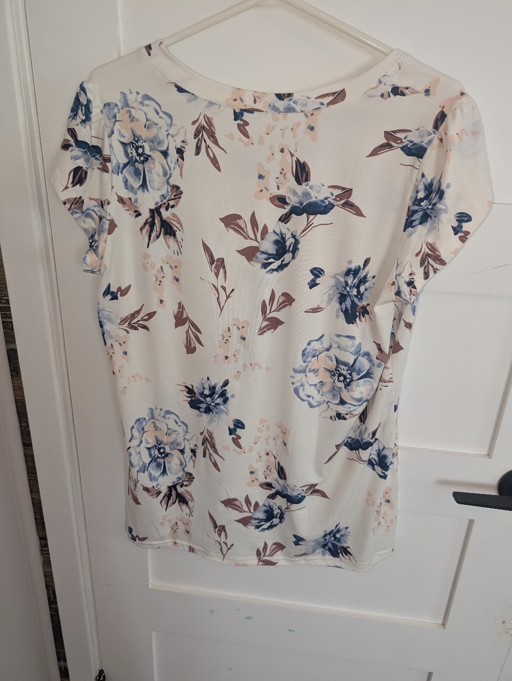 Floral V-Neck Women’s Top - Blue & Cream - Picture 2 of 4